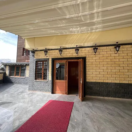 Lahza Hills Hotell