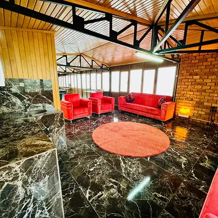 Hotell Lahza Hills 4*
